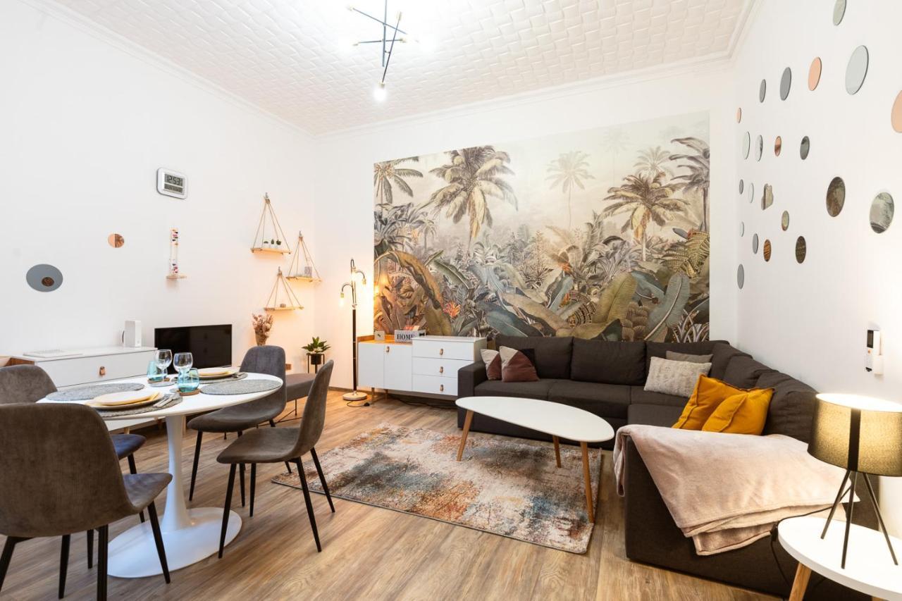 Stylish Modern Apartment Next To New York Cafe Budapeste Exterior foto